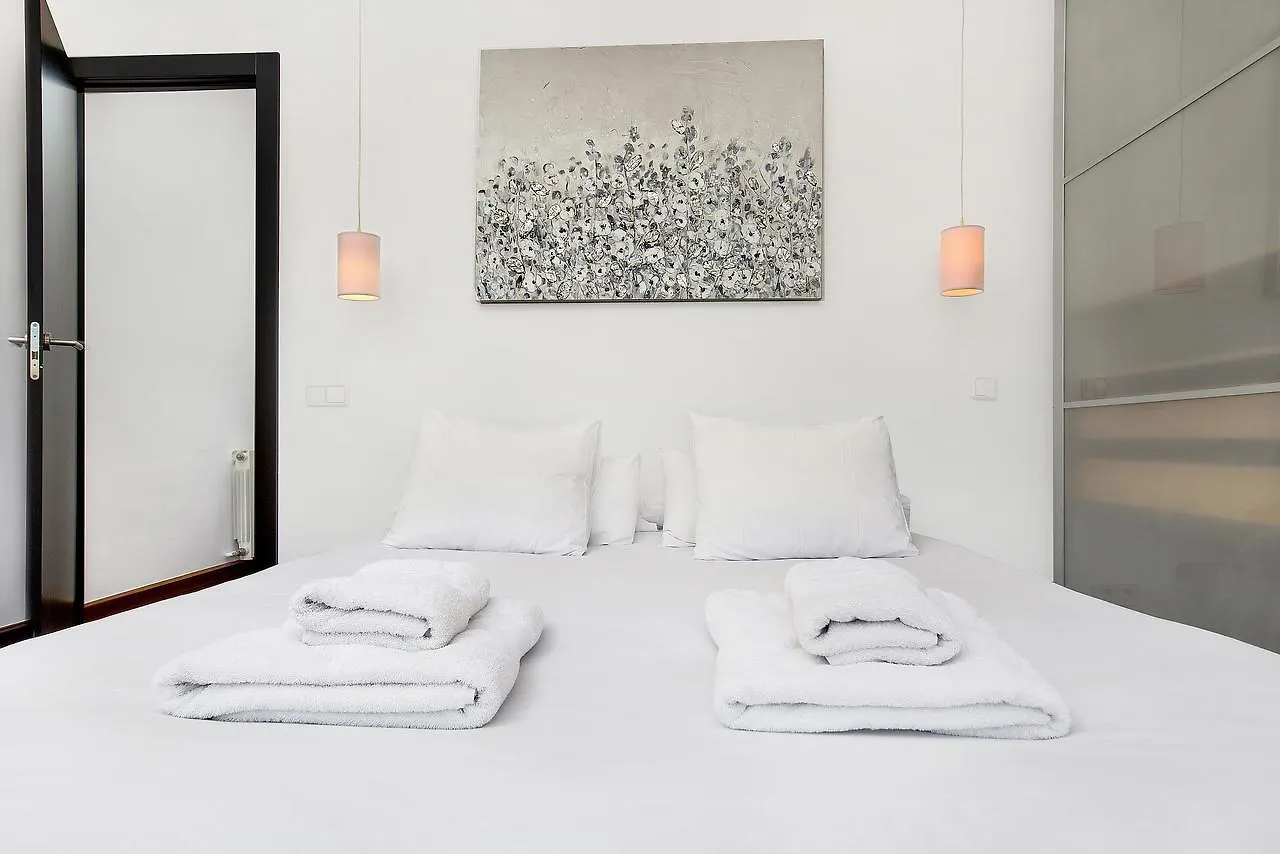 Atic Barcelona Apartman