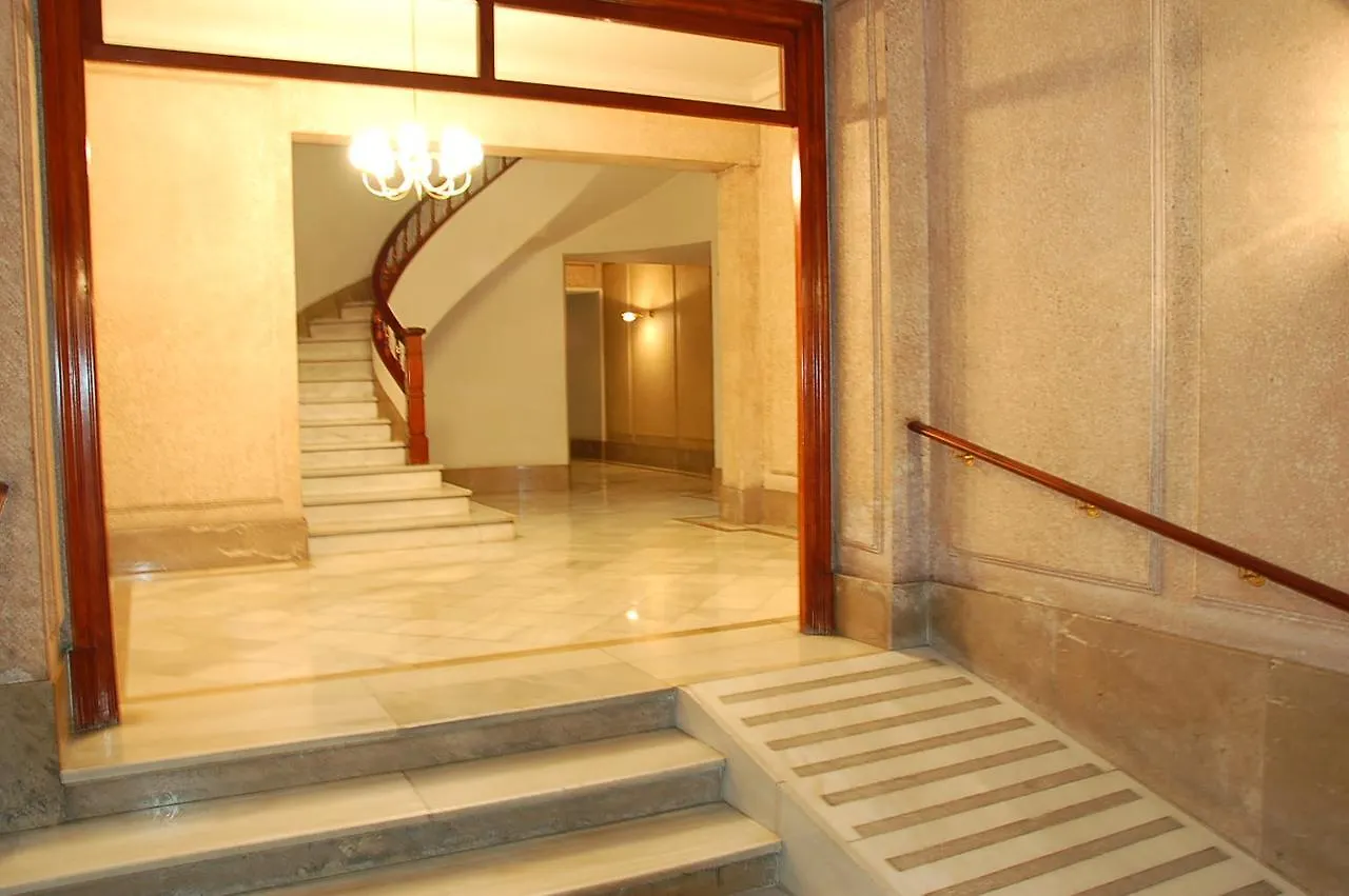 Atic Barcelona Apartment 0*,
